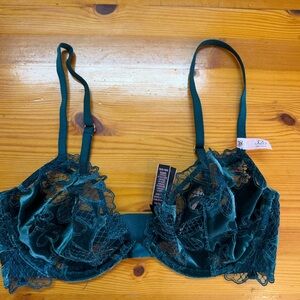 Victoria's Secret Very Sexy Ziggy Glam Floral Demi Bra velvet Green 32D NWT